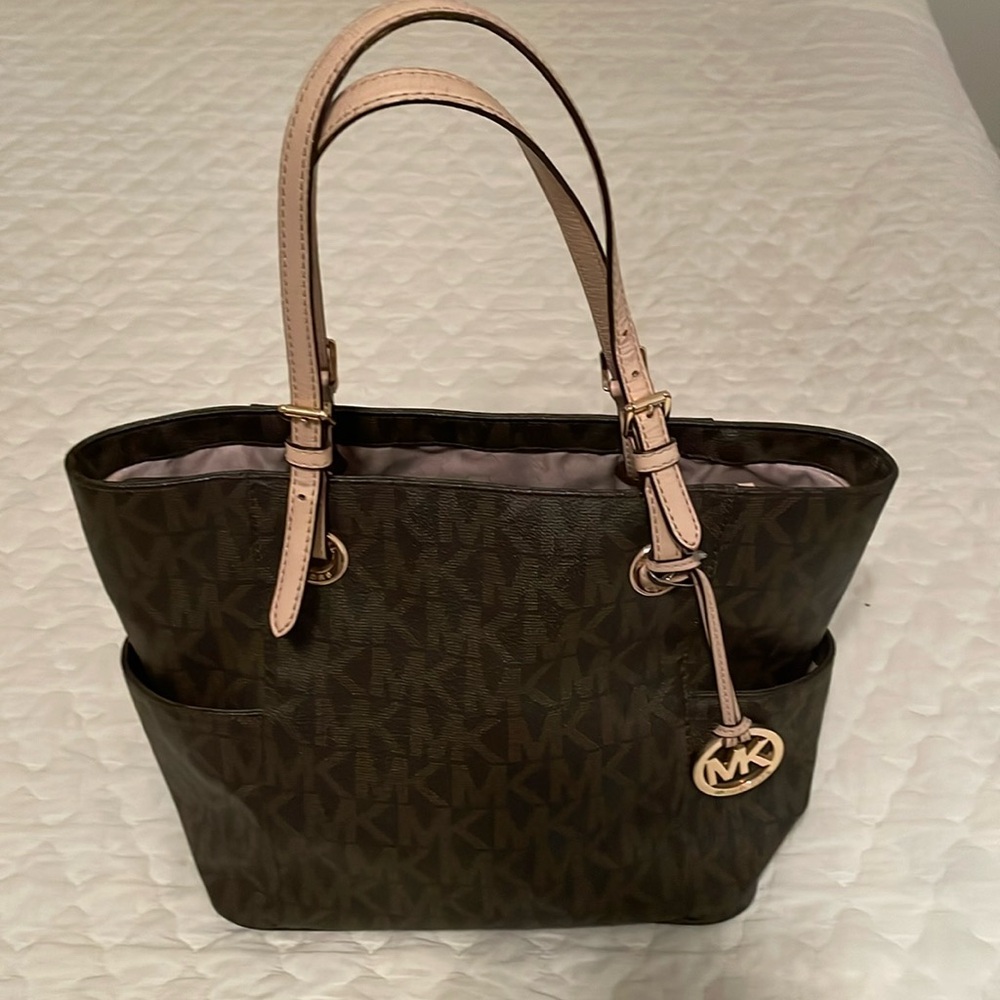 Michael Kors Tote - excellent condition